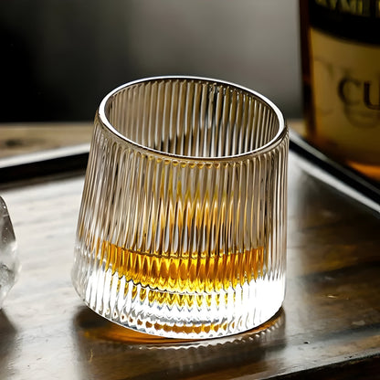 Whiskey glass with 360° rotation function – Structured design for stylish drinking pleasure | Brehn