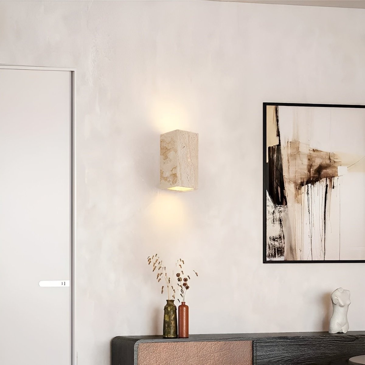 Skanto | Travertine Wall Lamp for a Warm and Elegant Atmosphere
