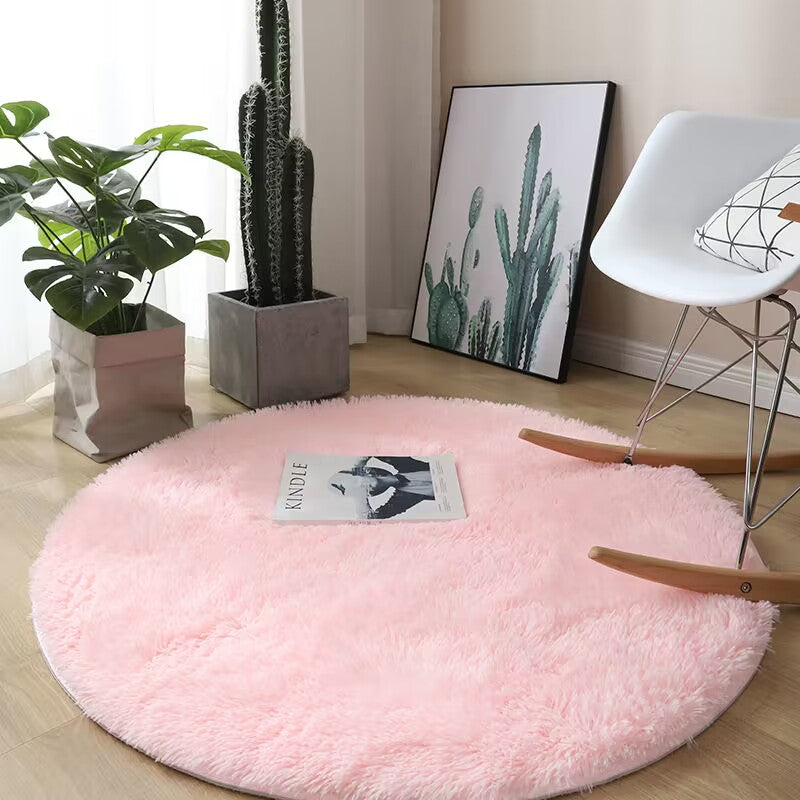 Cozy, soft, round rug