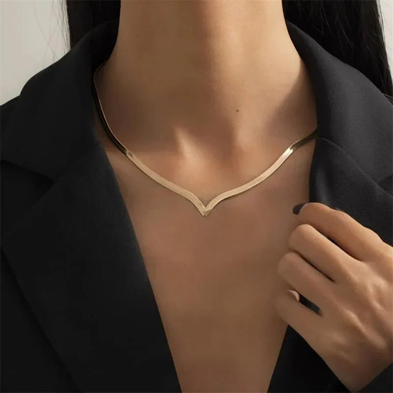 BowLift | V Taper Herringbone Necklace