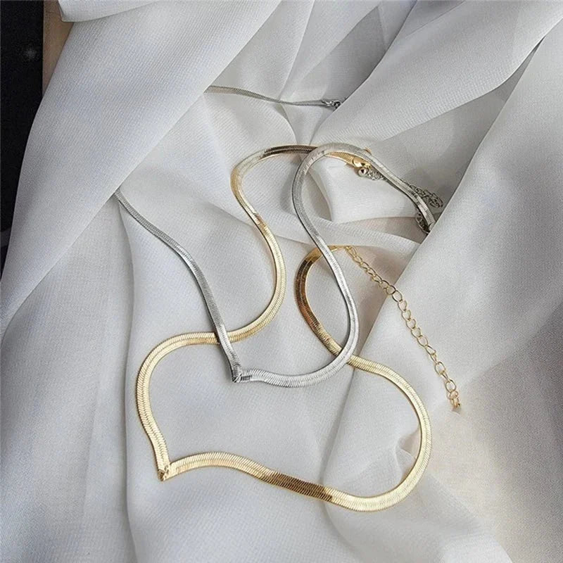 BowLift | V Taper Herringbone Necklace