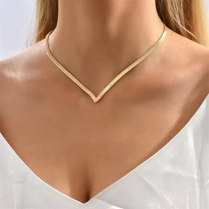 BowLift | V Taper Herringbone Necklace