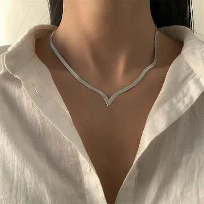 BowLift | V Taper Herringbone Necklace