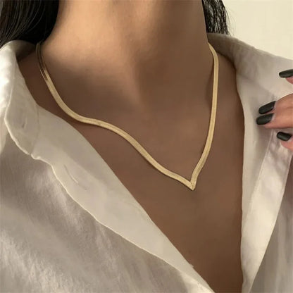 BowLift | V Taper Herringbone Necklace