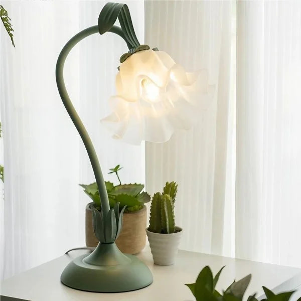 Skanto | BloomBeam - Adjustable Retro Table Lamp