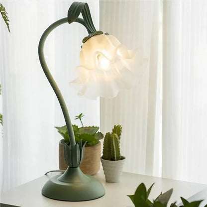 Skanto | BloomBeam - Adjustable Retro Table Lamp