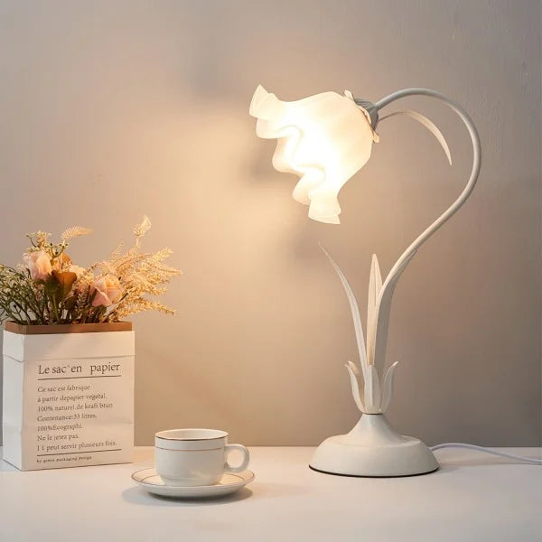 Skanto | BloomBeam - Adjustable Retro Table Lamp