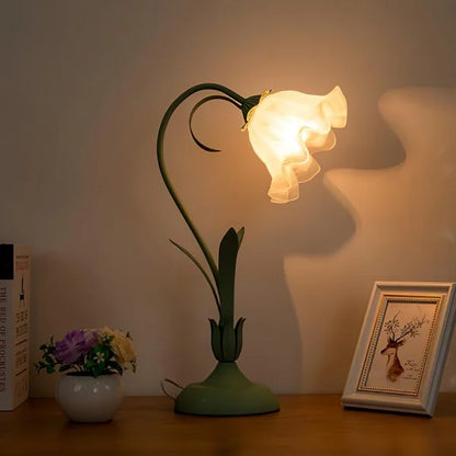 Skanto | BloomBeam - Adjustable Retro Table Lamp