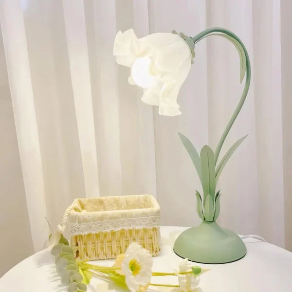 Skanto | BloomBeam - Adjustable Retro Table Lamp