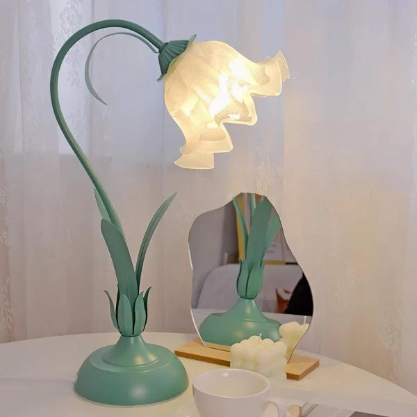 Skanto | BloomBeam - Adjustable Retro Table Lamp