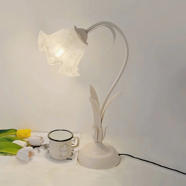 Skanto | BloomBeam - Adjustable Retro Table Lamp