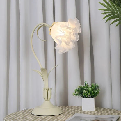 Skanto | BloomBeam - Adjustable Retro Table Lamp