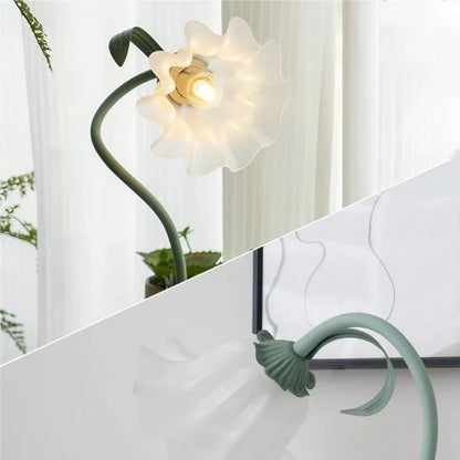 Skanto | BloomBeam - Adjustable Retro Table Lamp