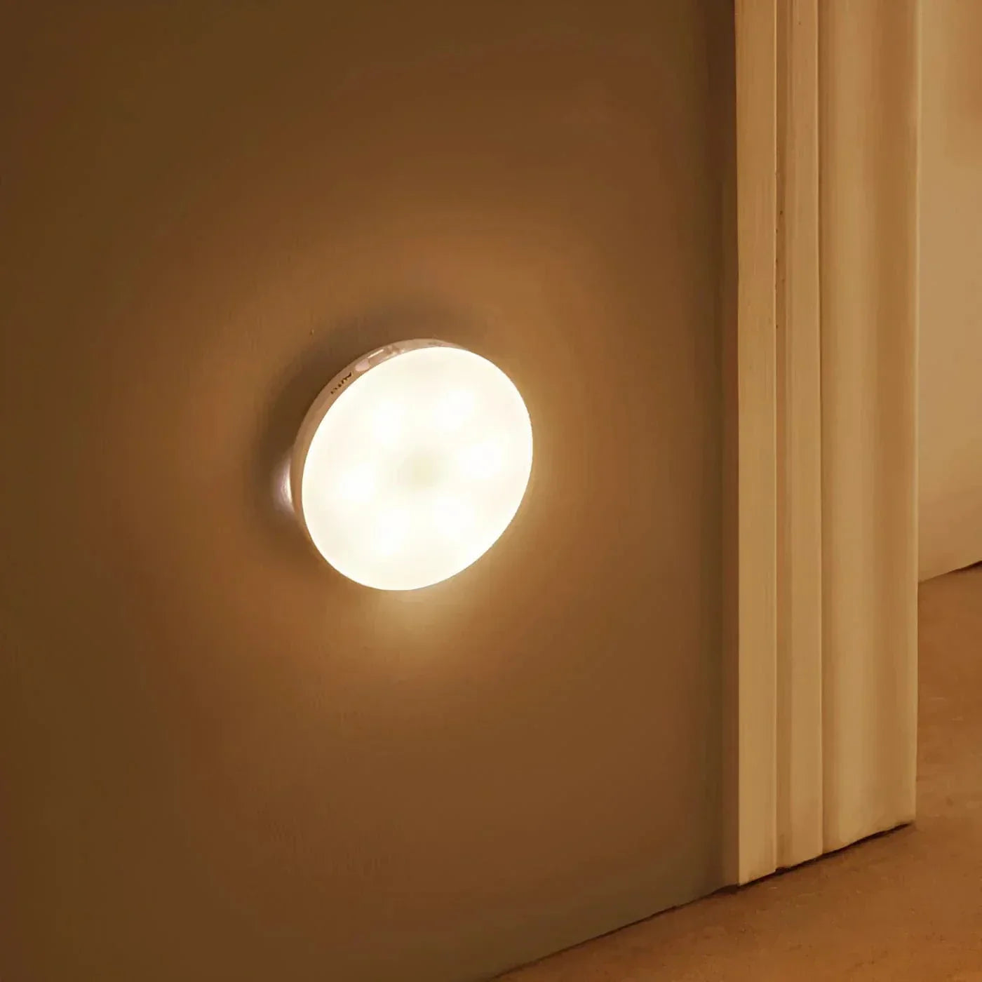 Skanto | Rechargeable Motion Sensor LED Light | Energy Saving, USB Rechargeable & Ideal for Walkways, Stairs, Wardrobes & Closets