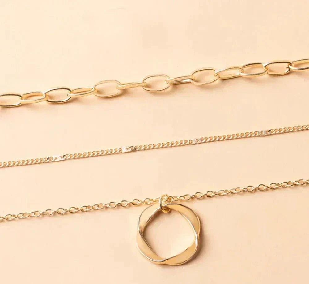 BowLift | Vintage gold multi-layer chain and pendant necklace