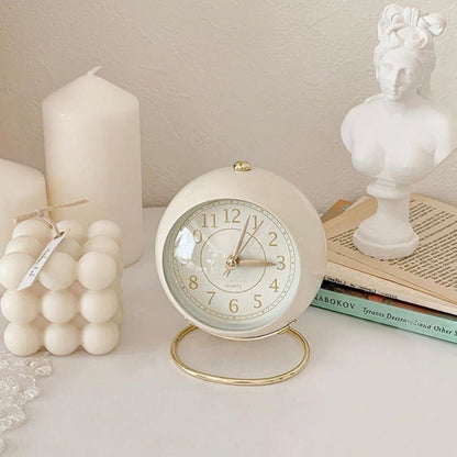 Skanto | Vintage Round Analog Clock