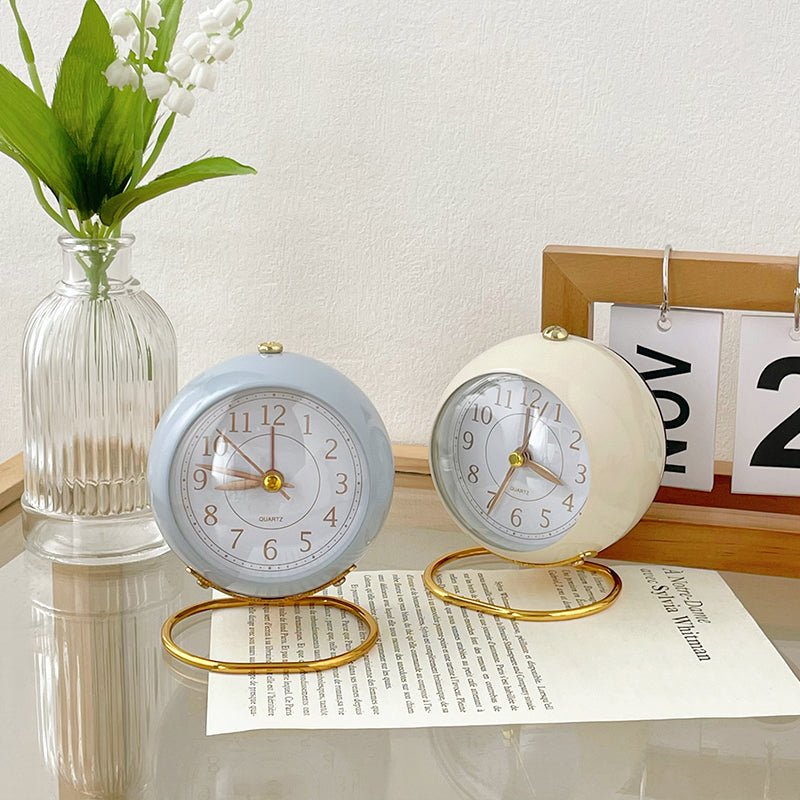 Skanto | Vintage Round Analog Clock