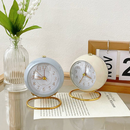 Skanto | Vintage Round Analog Clock