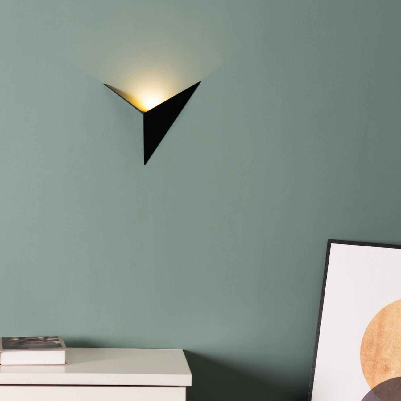 BowLift | Trigon Wall Light