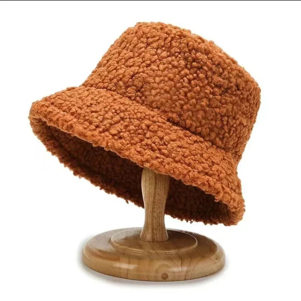 Skanto | Livia Women's Teddy Bucket Hat Warm Lambswool