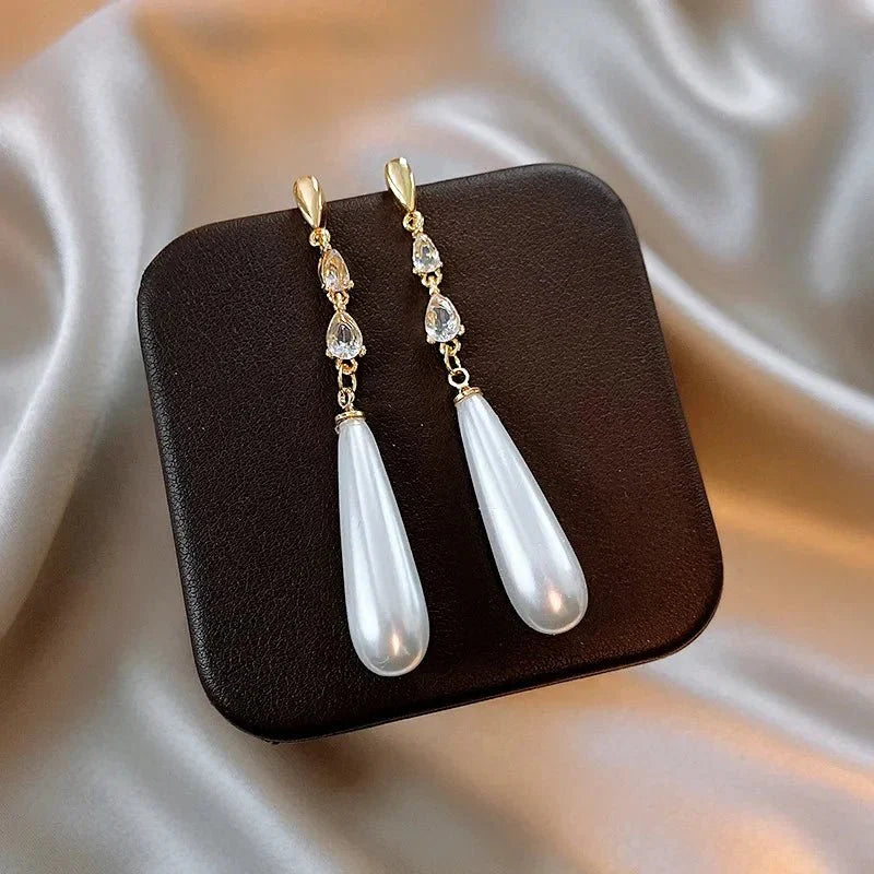 BowLift | Water Drop Pearl Diamond Earrings