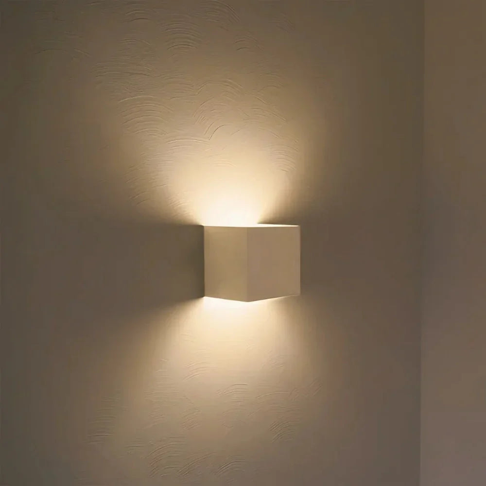BowLift | Modern Black Aluminium Wall Light