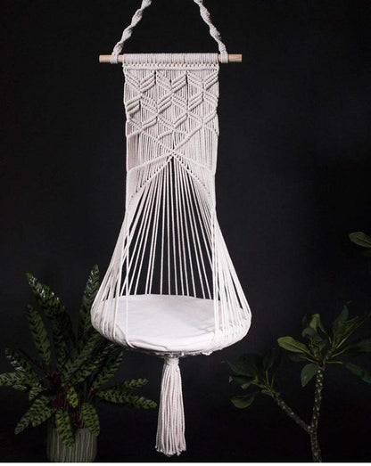 Brehn | Macrame Wall-hanging Cat bed
