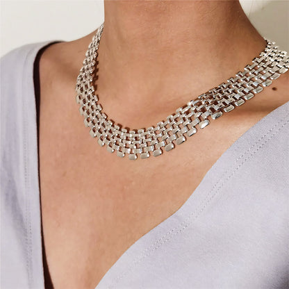 BowLift | Wide Flow Flat Chain Choker Necklace