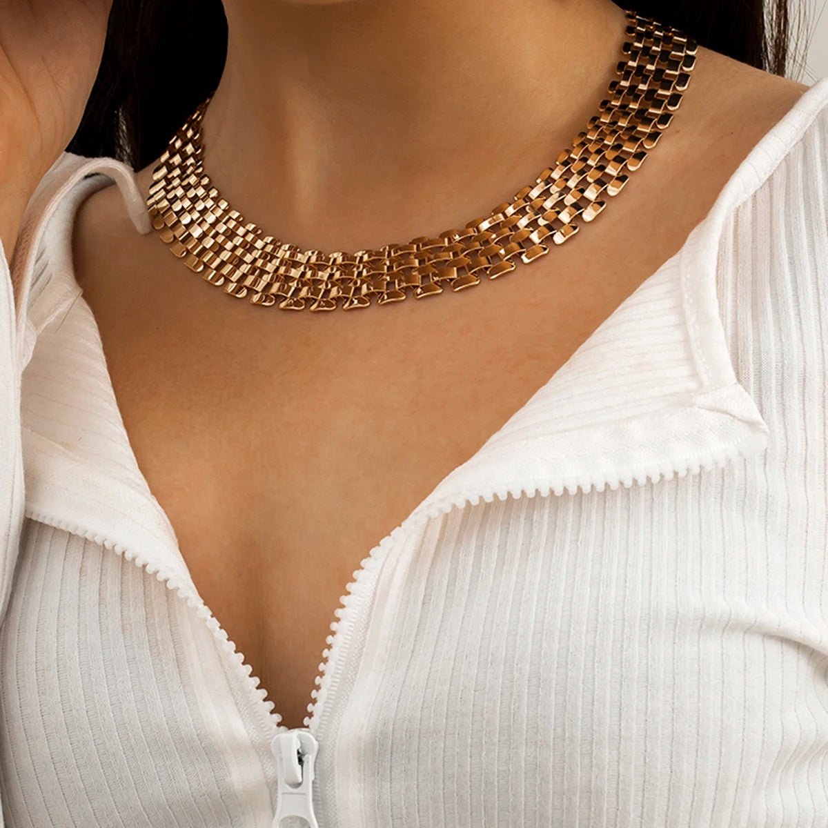 BowLift | Wide Flow Flat Chain Choker Necklace