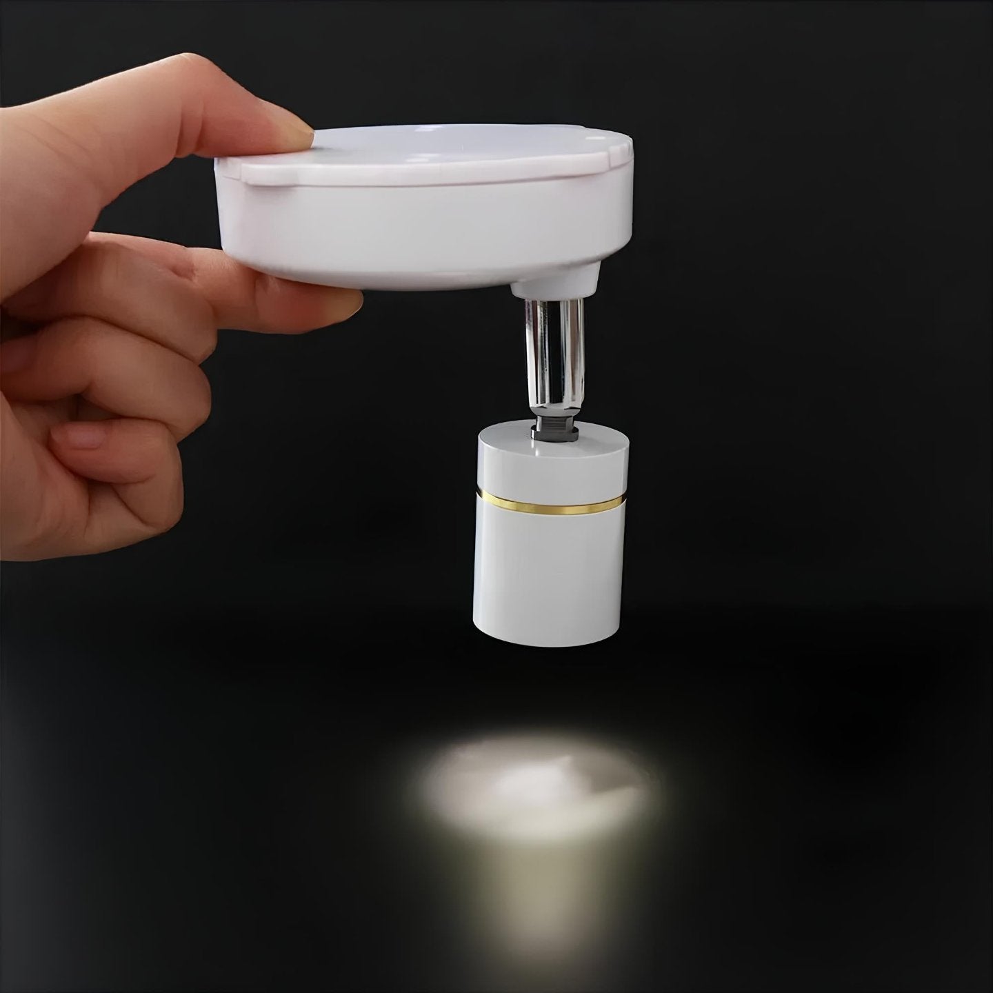 Skanto | LumaSpot Wireless LED Spotlight