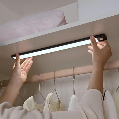 Skanto | Wireless Motion Sensor Light - GlowMotion