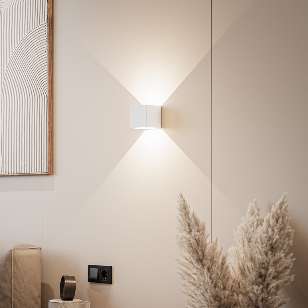 Skanto | LumiGuard - LED Wall Lamp with Warm Light