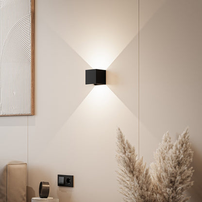 Skanto | LumiGuard - LED Wall Lamp with Warm Light